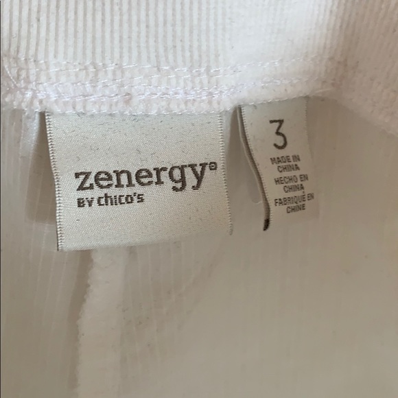 Chico’s Zenergy Capris - Picture 4 of 5